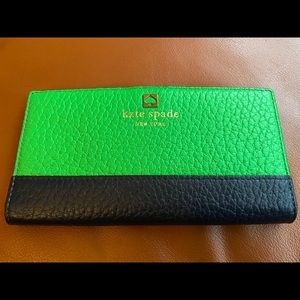 Kate Spade Southport Ave Stacy Green/Navy Wallet